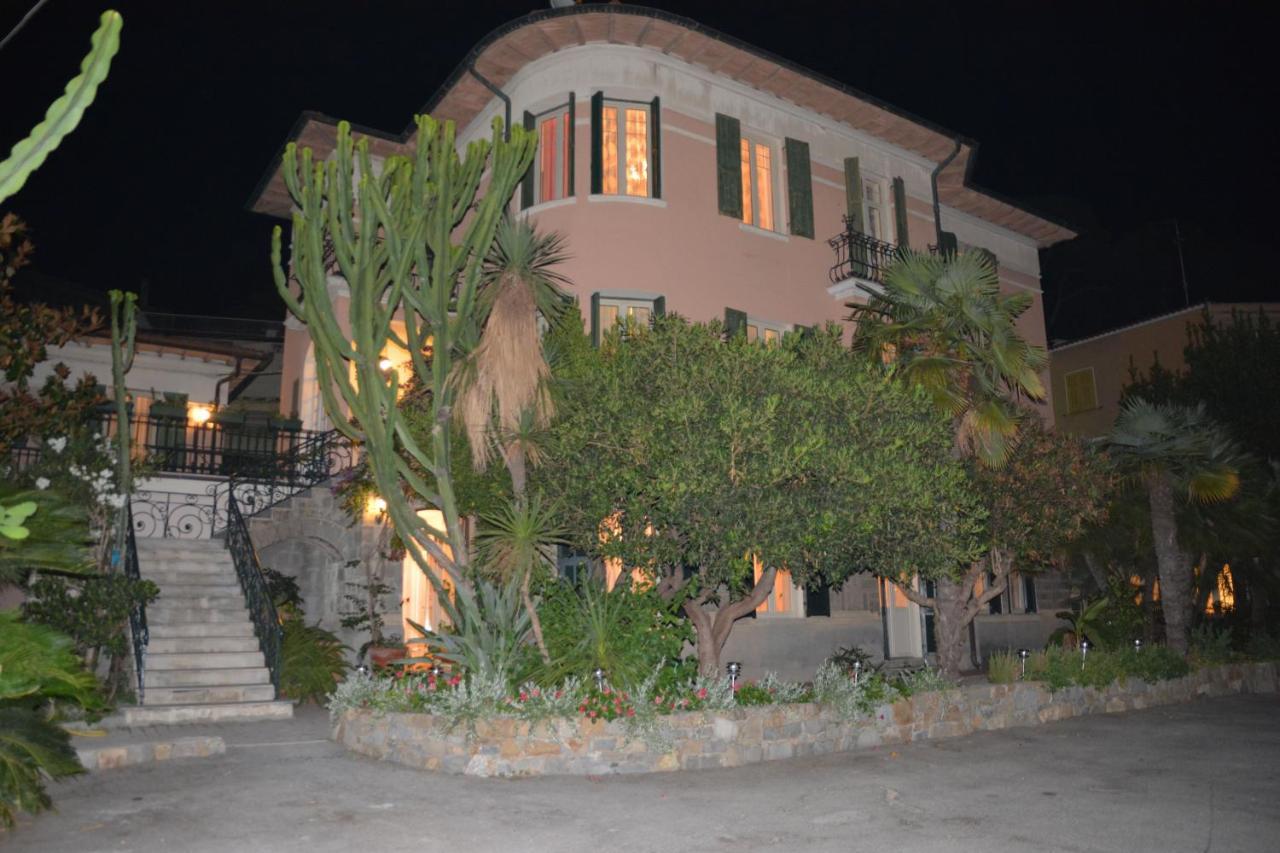 Hotel La Scogliera Bordighera Exteriör bild