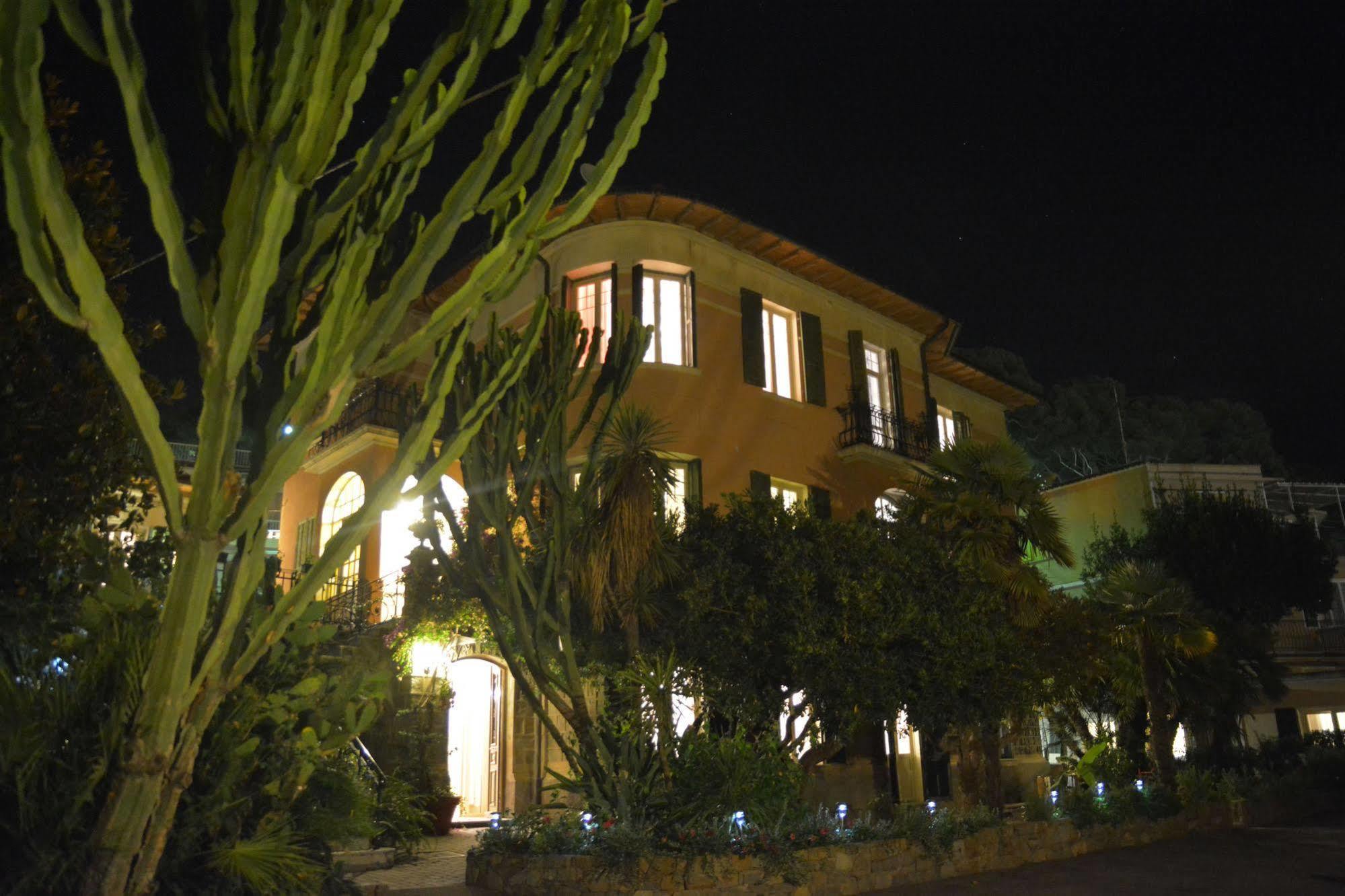 Hotel La Scogliera Bordighera Exteriör bild