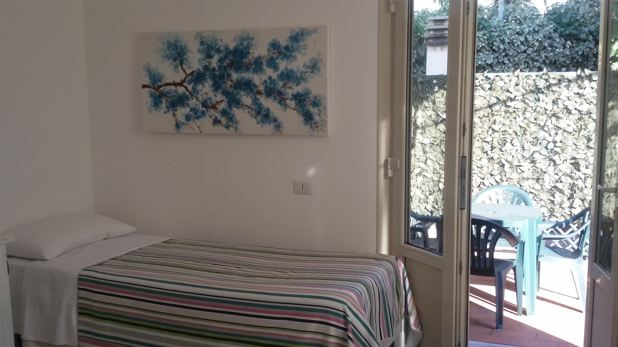 Hotel La Scogliera Bordighera Exteriör bild